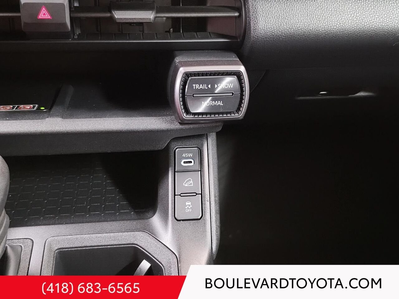 2026 Toyota RAV4 531879-12 | XLE, AWD Brown Québec - photo #14