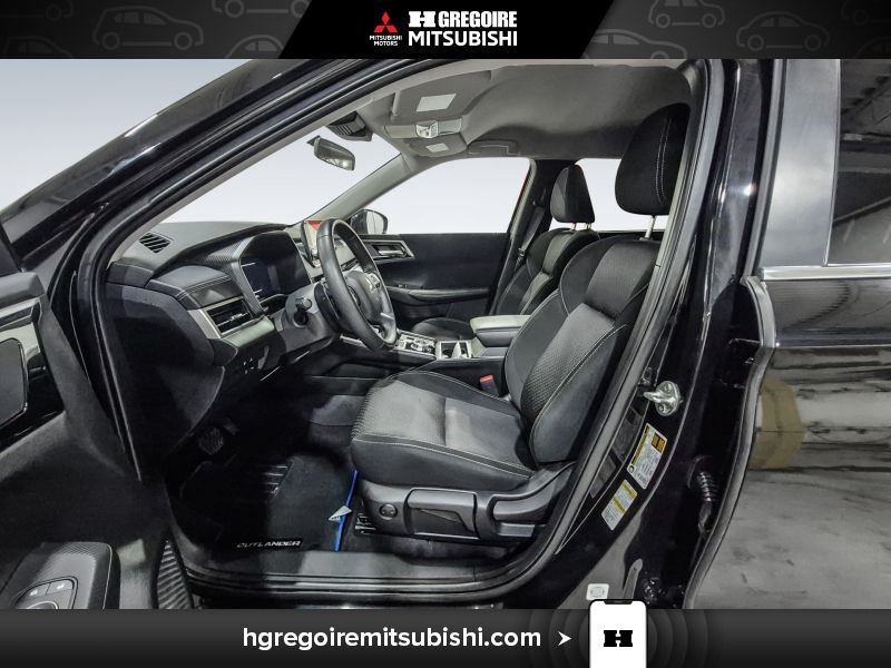 Mitsubishi Outlander PHEV 2023 Noir Blainville - photo #13