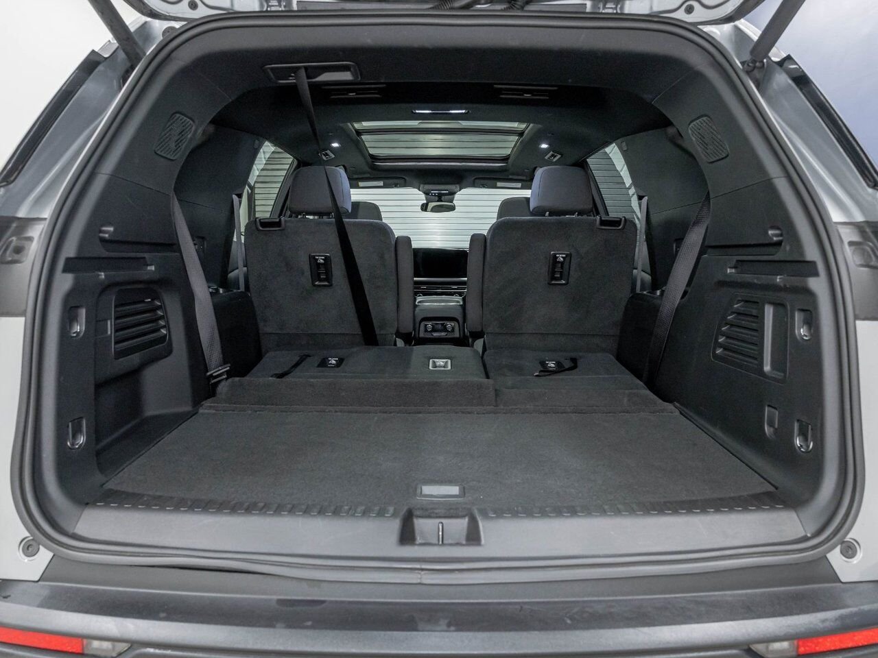 Chevrolet Traverse LT AWD *TOIT* SIÈGES CHAUFF REG ADAPT CARPLAY WIFI 2026 Gris Saint-Jérôme - photo #31