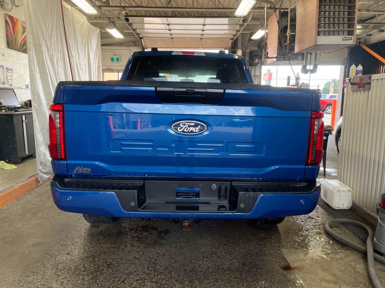 Ford F-150 STX CREW 4X4 *NAV* CARPLAY *COPILOT 2.0* DIFF 3.73 2024 Bleu Saint-Jérôme - photo #7