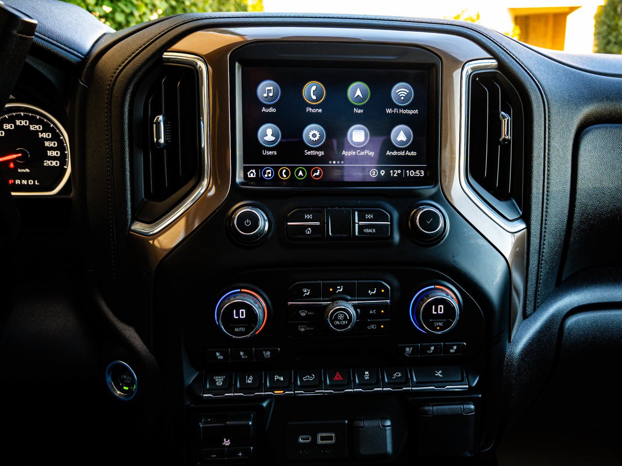 2023 Chevrolet Silverado 3500HD 4WD Crew Cab 159 High Country White Sherwood Park - photo #27