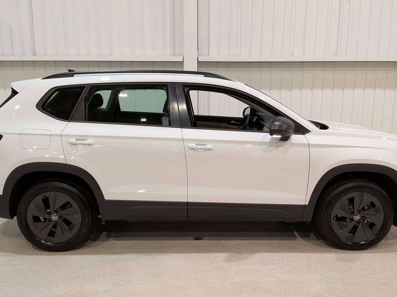 2025 Volkswagen Taos Trendline FWD White Val-David - photo #7
