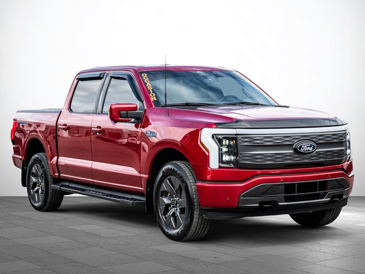 2024 Ford F-150 Lightning Red Sainte-Julienne - photo #1