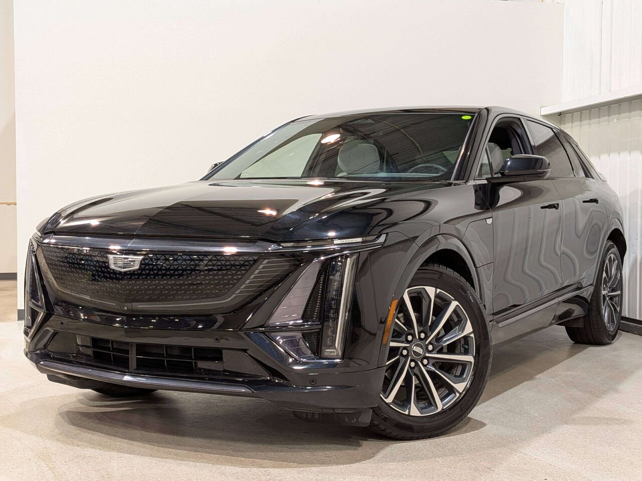 2024 Cadillac LYRIQ 4dr Sport w/1SF Black Val-David - photo #0