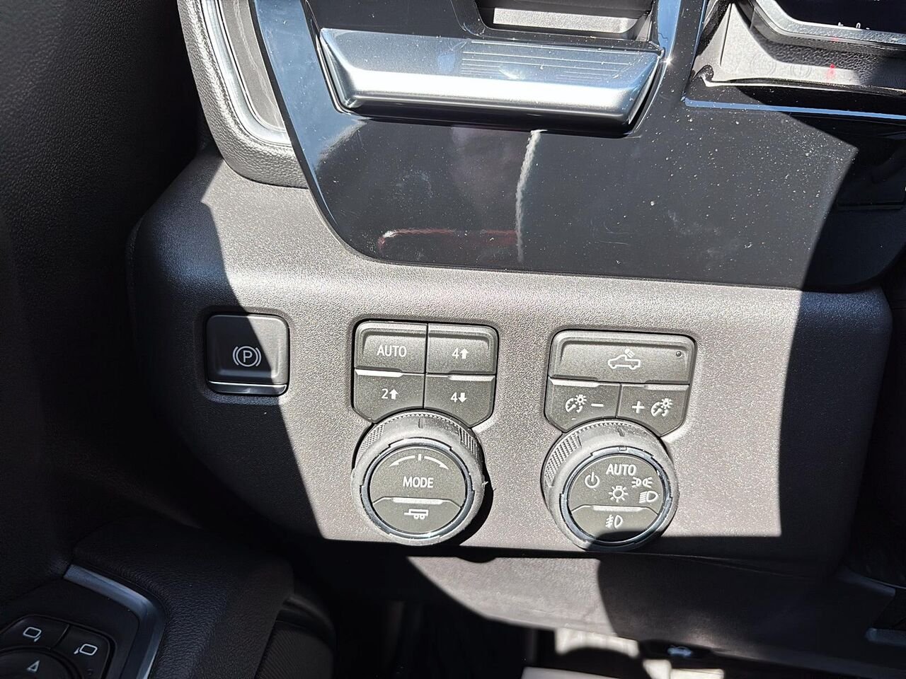 CHEVROLET Silverado 1500 RST 2026 GRIS STERLING METALLISE Saint-Hyacinthe - photo #14