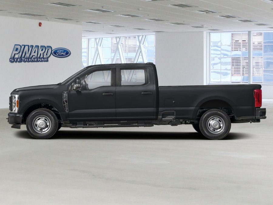 Ford Super Duty F-250 SRW XL 2027 Noir agate métallisé