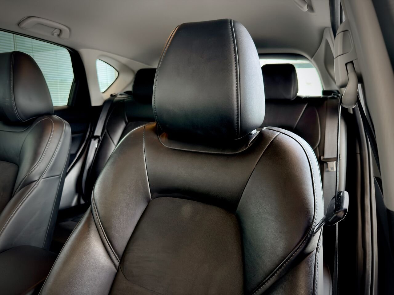 2023 Mazda CX-5 Grey Notre-Dame-des-Prairies - photo #16
