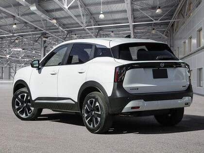 2026 Nissan Kicks 2026 Aspen White TriCoat/Super Black