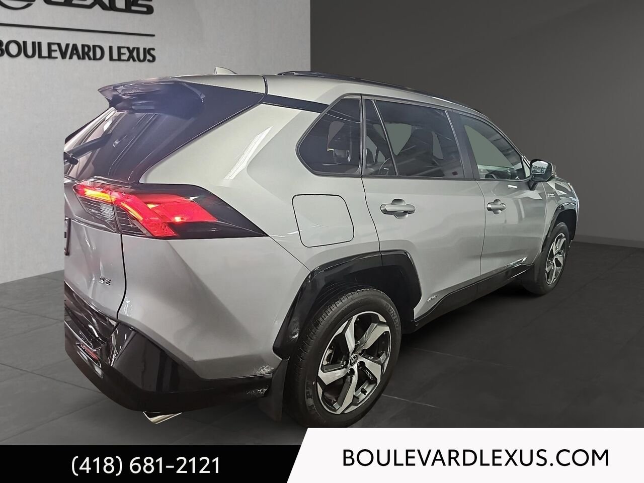 2023 Toyota RAV4 Prime (PHEV) Silver Quebec - photo #3