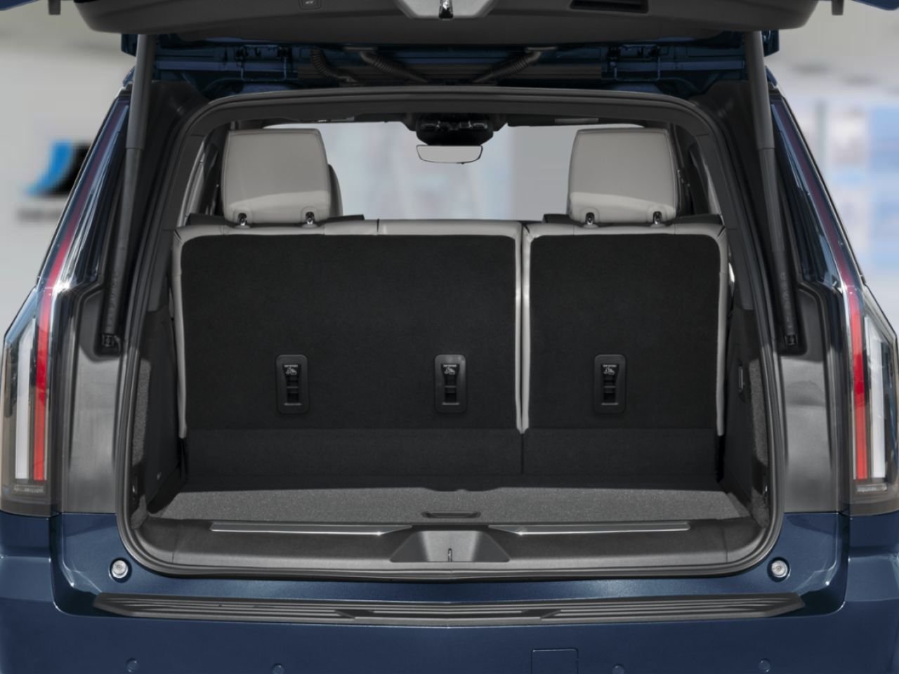 CADILLAC Escalade ESCALADE PLATINUM SPORT 4WD (1SH) 2027 Argent silver métallisé Rivière-du-Loup - photo #10
