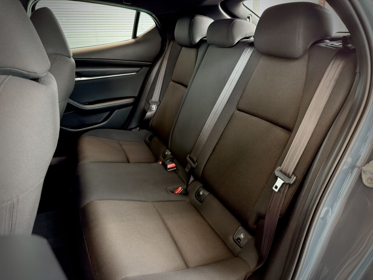 2022 Mazda Mazda3 Sport Grey Notre-Dame-des-Prairies - photo #19