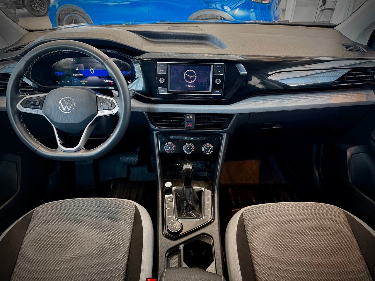 2024 Volkswagen Taos Black Notre-Dame-des-Prairies - photo #20