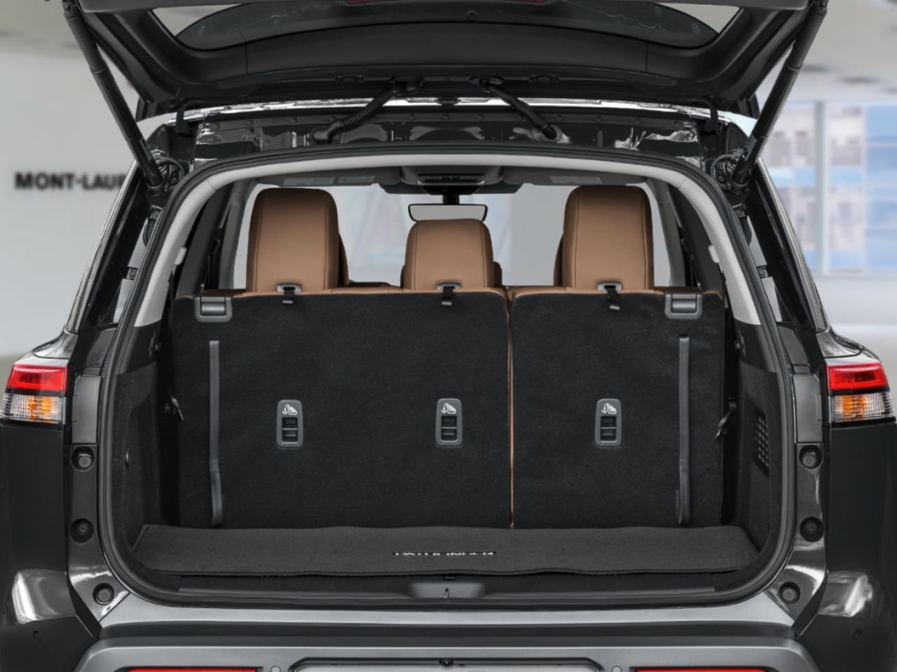 2026 NISSAN Pathfinder Scarlet Ember Tintcoat/Super Black Mont-Laurier - photo #10