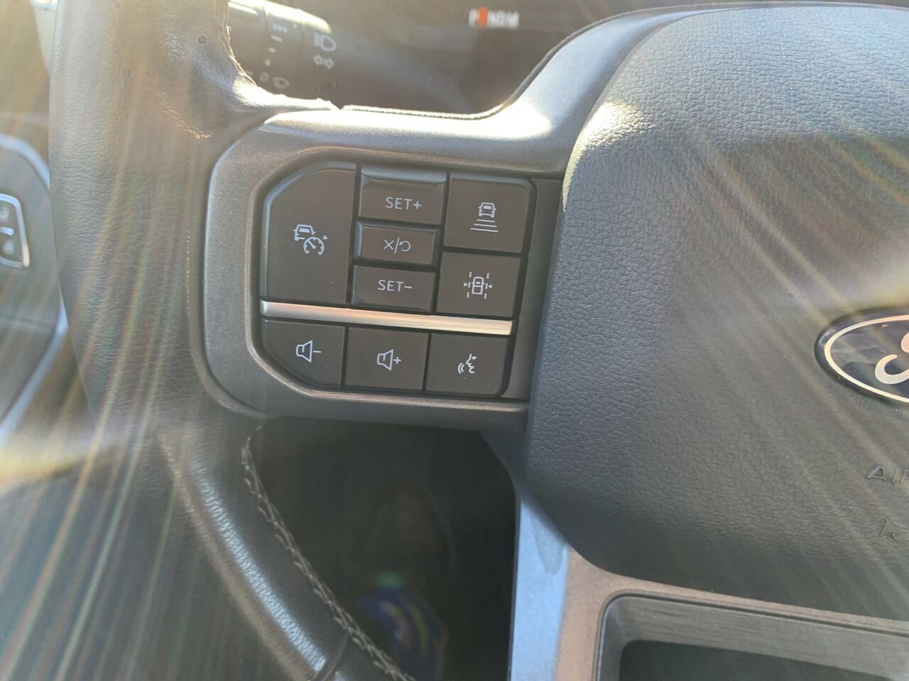 2024 Ford F-150 Black Saint-Eustache - photo #38