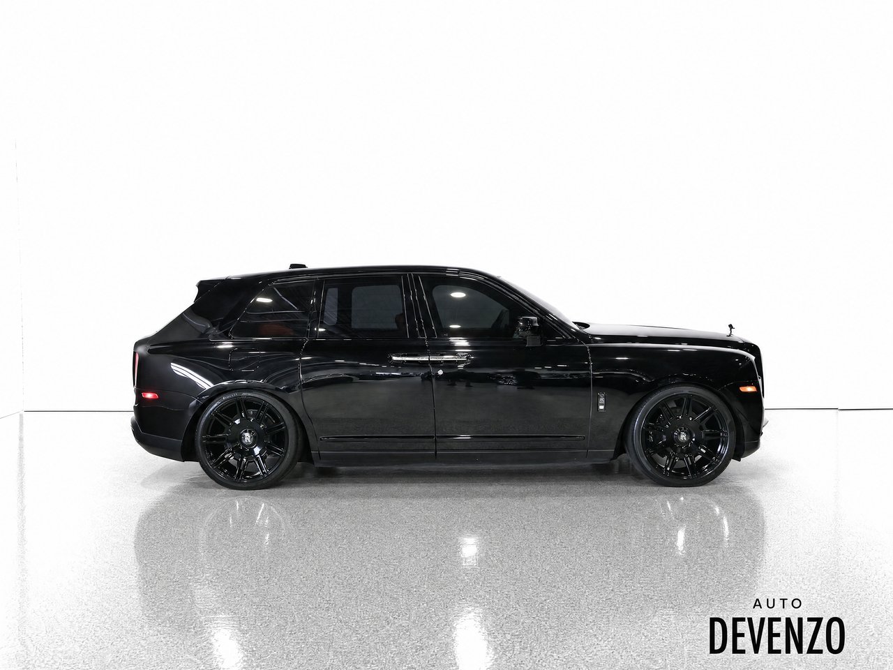 Rolls-Royce Cullinan 2022 Noir Saint-Eustache - photo #1