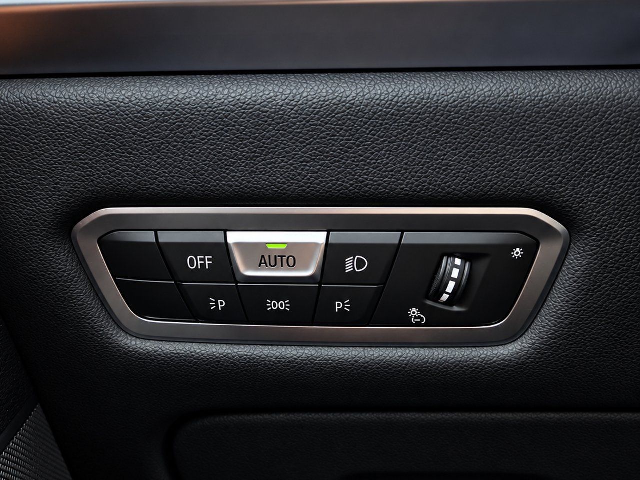 BMW X7 40i xDrive 2023 Noir Granby - photo #23