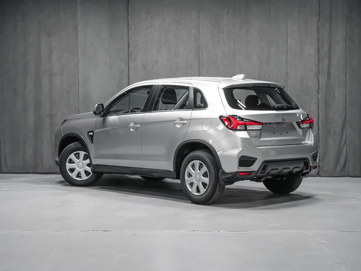 2027 Mitsubishi RVR ES Titanium Grey Montreal - photo #3