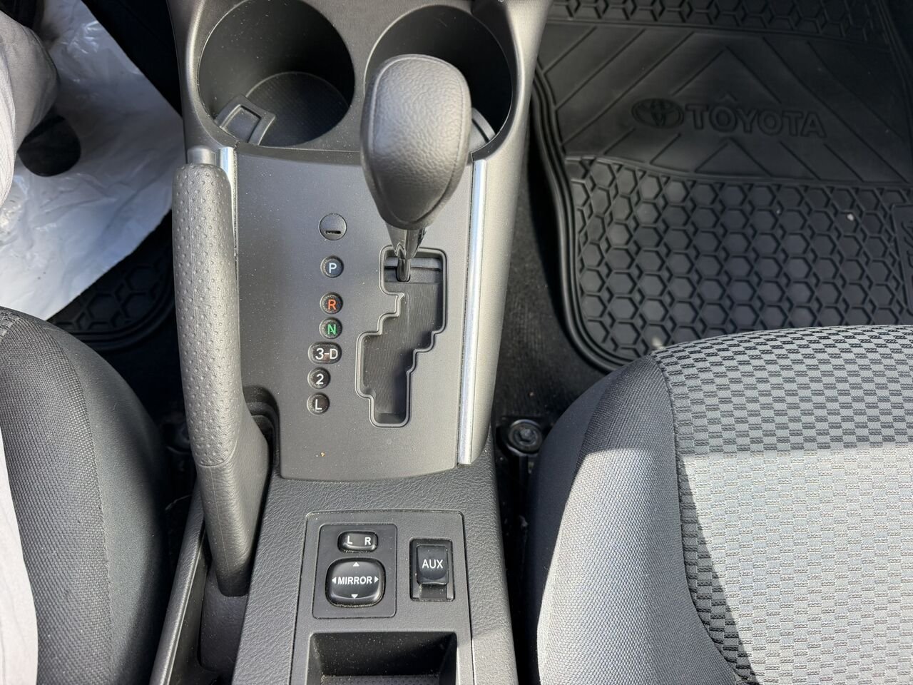 2010 Toyota RAV4 SPORT **IMPECCABLE** Grey Laval - photo #22