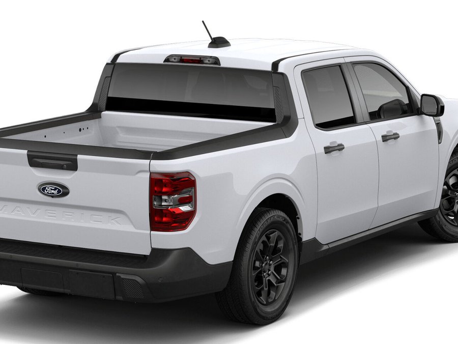 2026 Ford Maverick XLT Oxford White