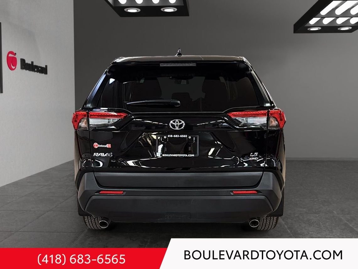 Toyota RAV4 531711-109 | LE 2025 Noir Québec - photo #10
