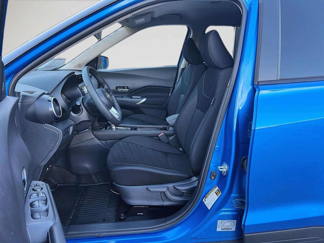 2025 Nissan KICKS PLAY S TA Blue Québec - photo #8