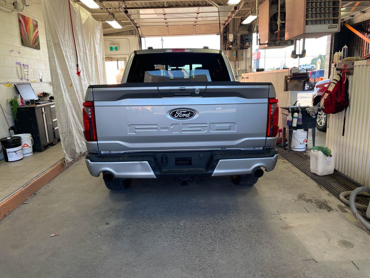 Ford F-150 XLT HYBRID CREW 4X4 303A *3.5L ECOBOOST NAV CAM360 2024 Gris Saint-Jérôme - photo #7