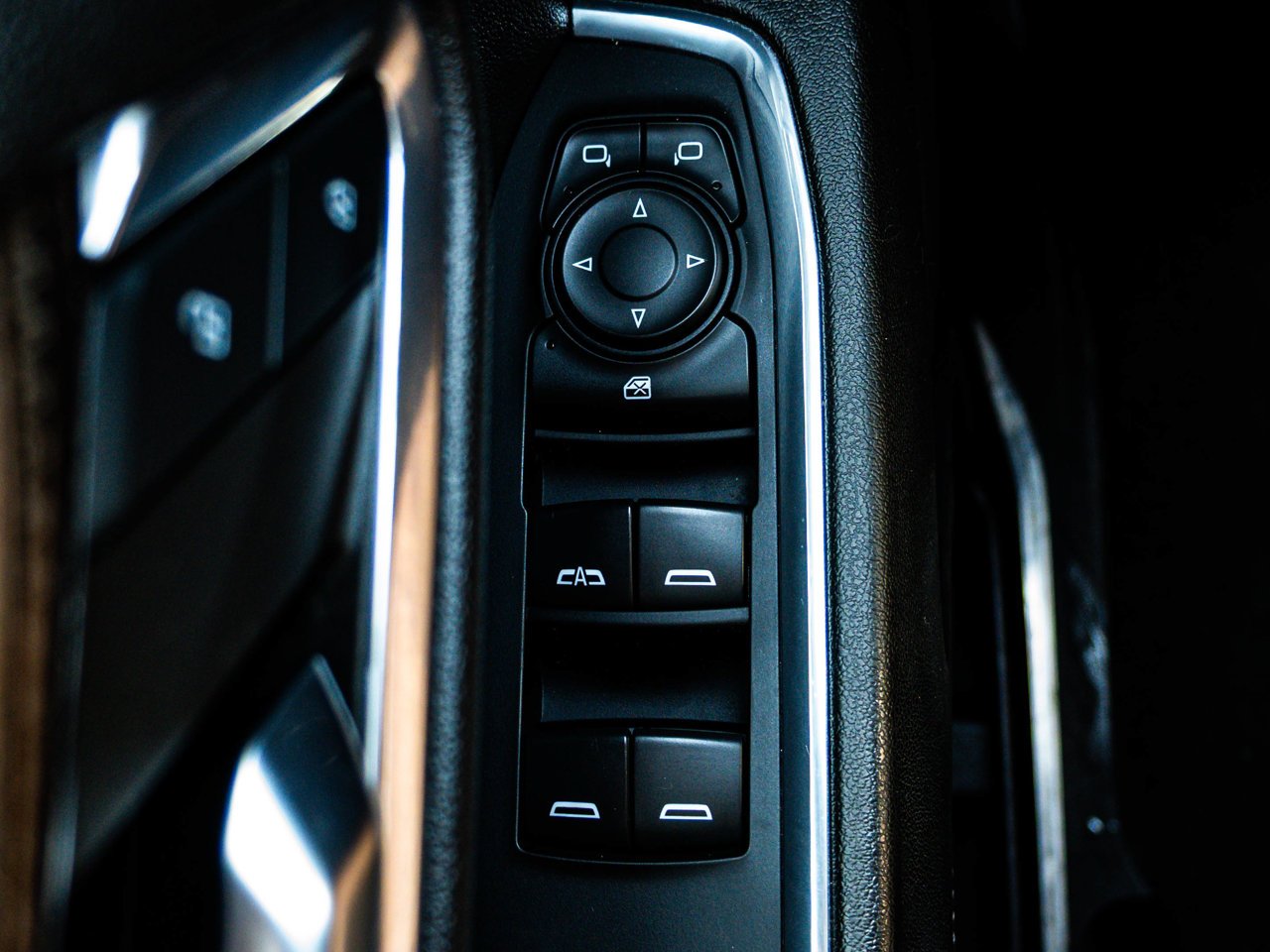 2023 Chevrolet Silverado 1500 4WD Crew Cab 147 LT Black Sherwood Park - photo #16