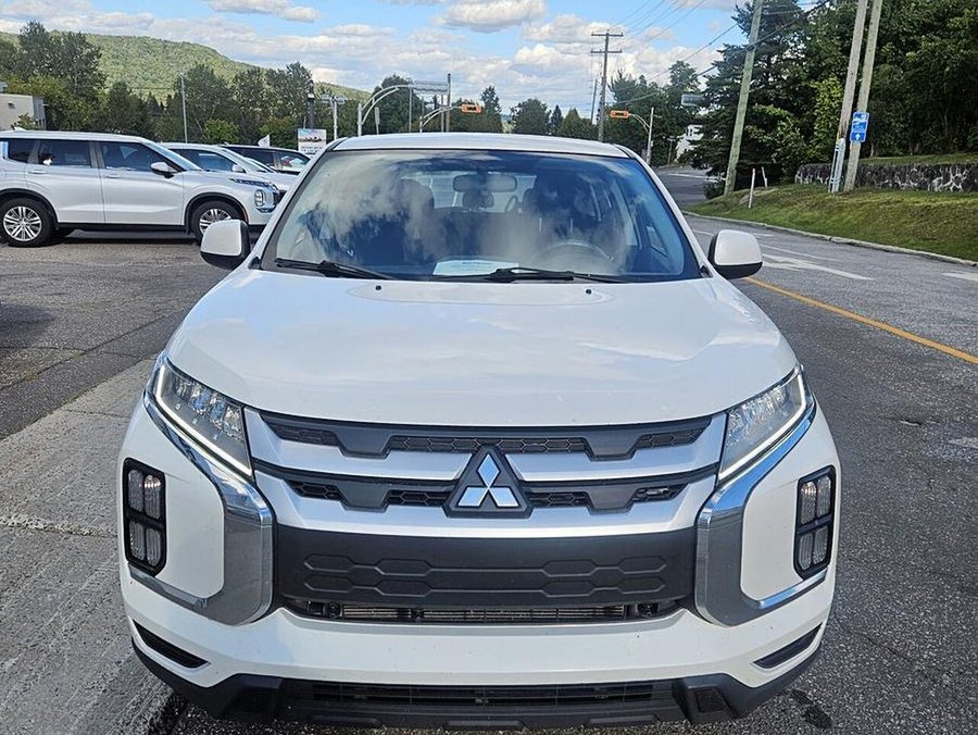 2021 Mitsubishi RVR ES AWC White
