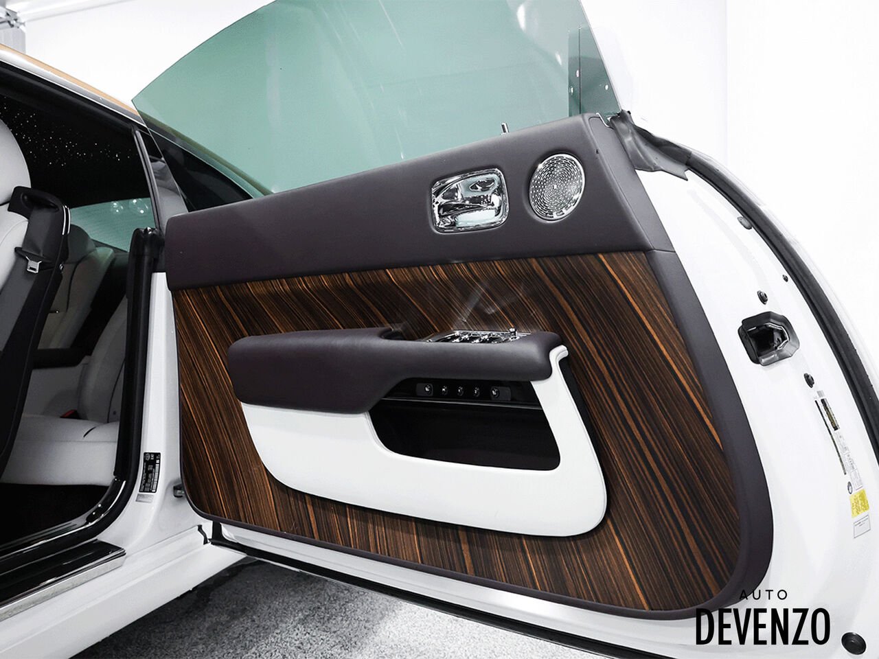2020 Rolls-Royce Wraith White Saint-Eustache - photo #11