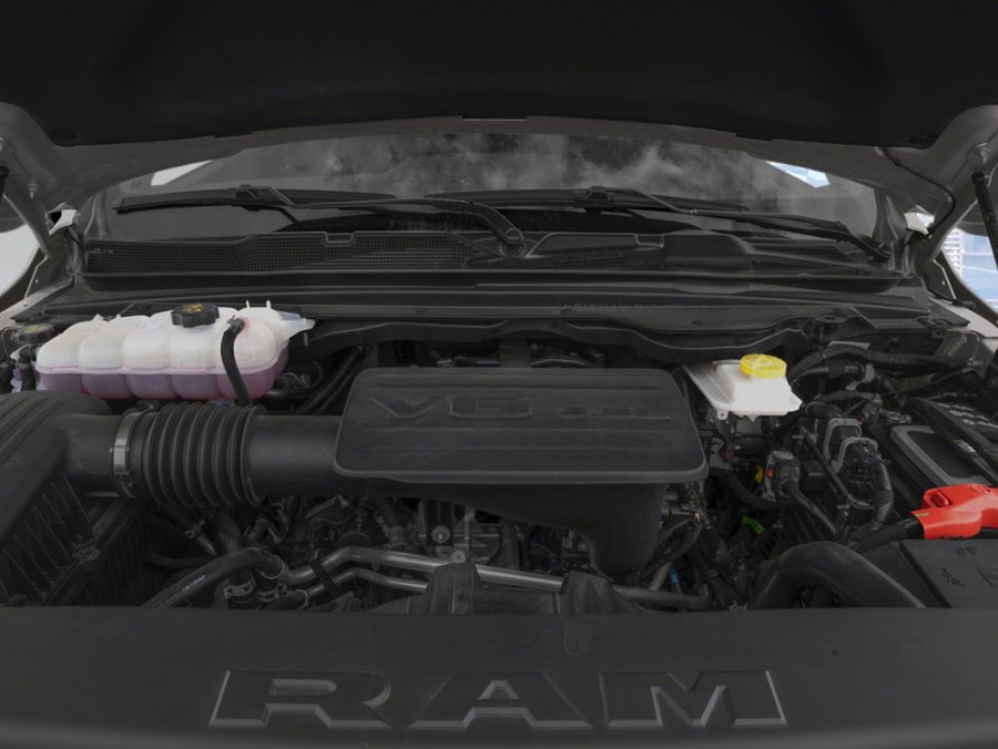 2027 RAM 1500 Express cabine d'équipe 4x4 caisse de 5 pi 7 po White