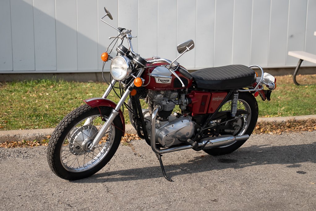 Triumph Bonneville 1972 Montréal - photo #1
