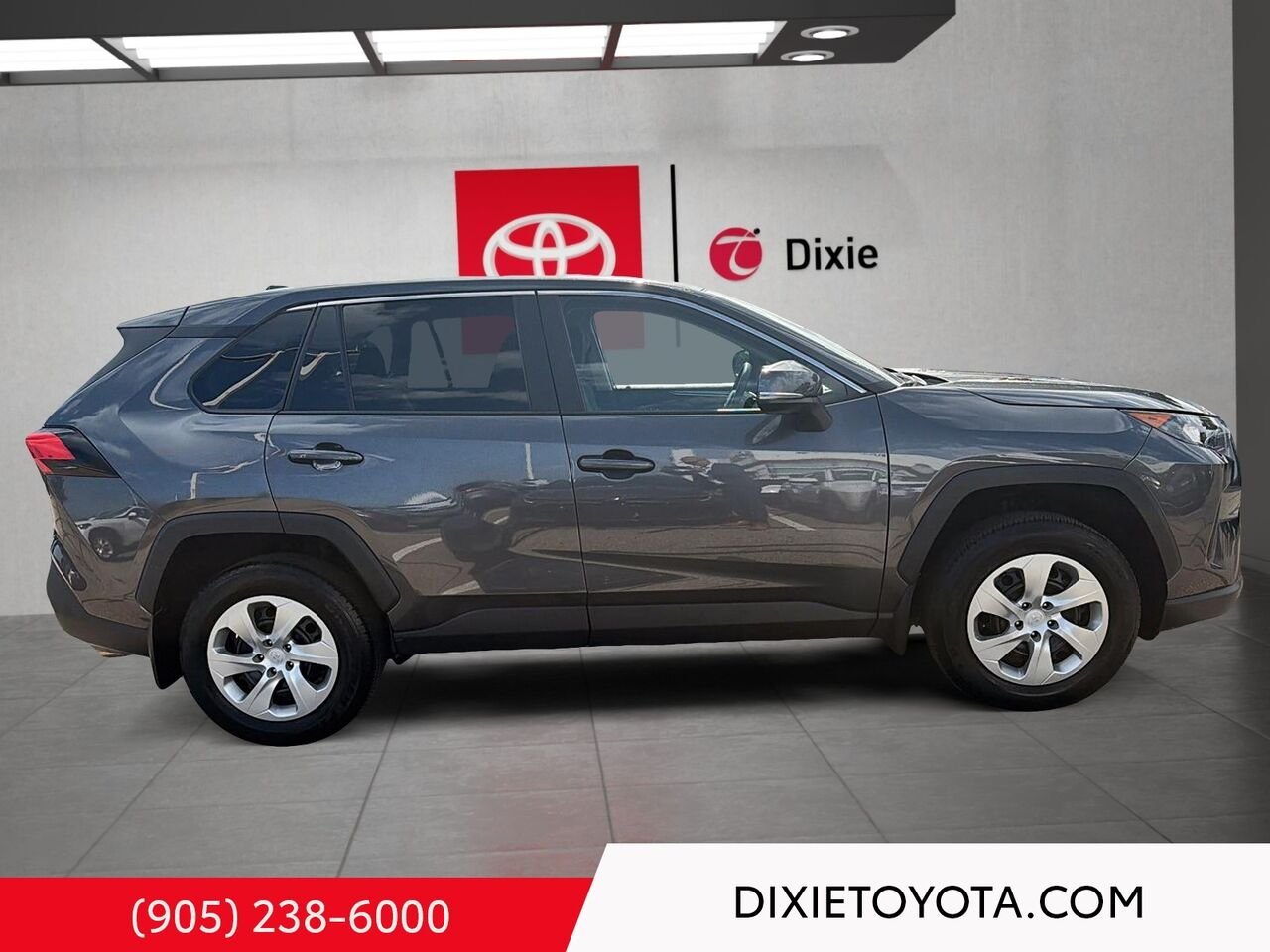 2023 Toyota RAV4 LE AWD / CLEAN CARFAX / HEATED SEATS / TOYOTA SAFETY SENSE / CARPLAY AND ANDROID AUTO Magnetic Grey Metallic Mississauga - photo #2