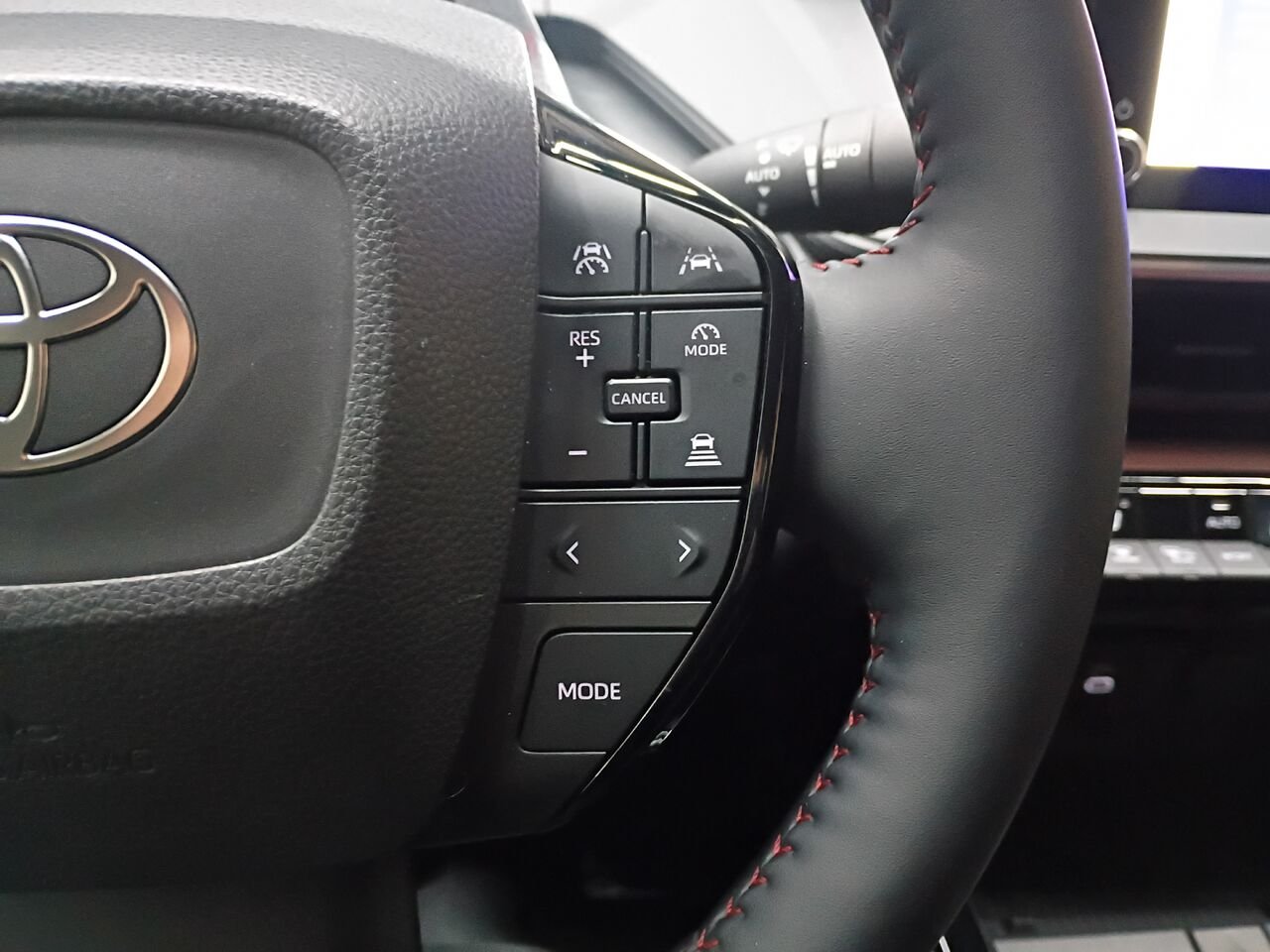 2024 Toyota Prius Prime Grey Blainville - photo #19