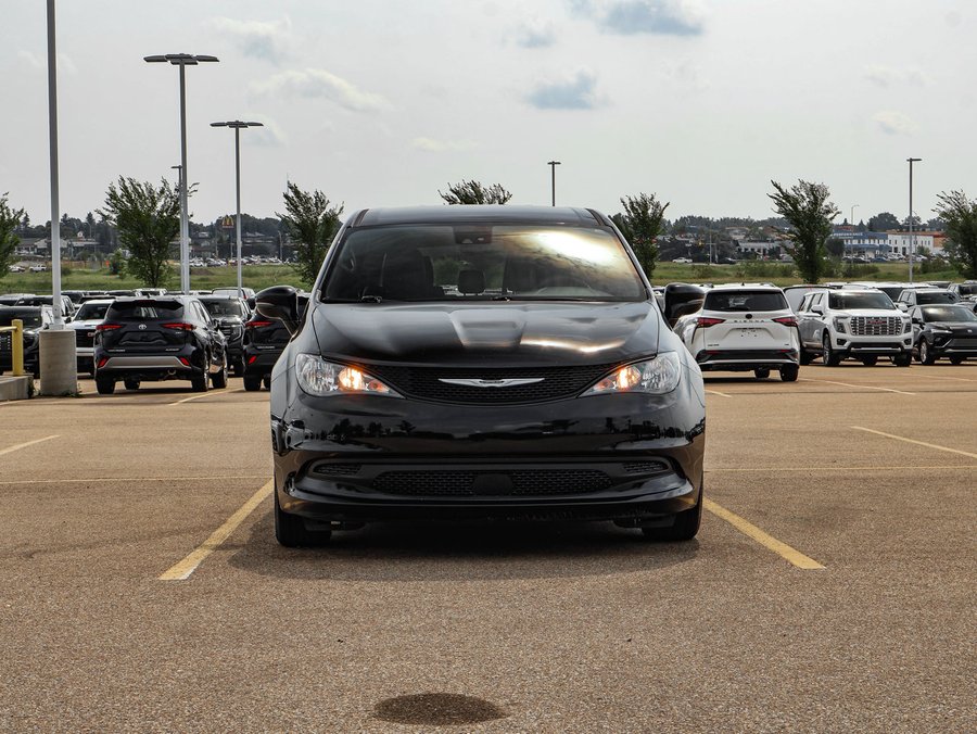 2025 Chrysler Grand Caravan 2025 Black