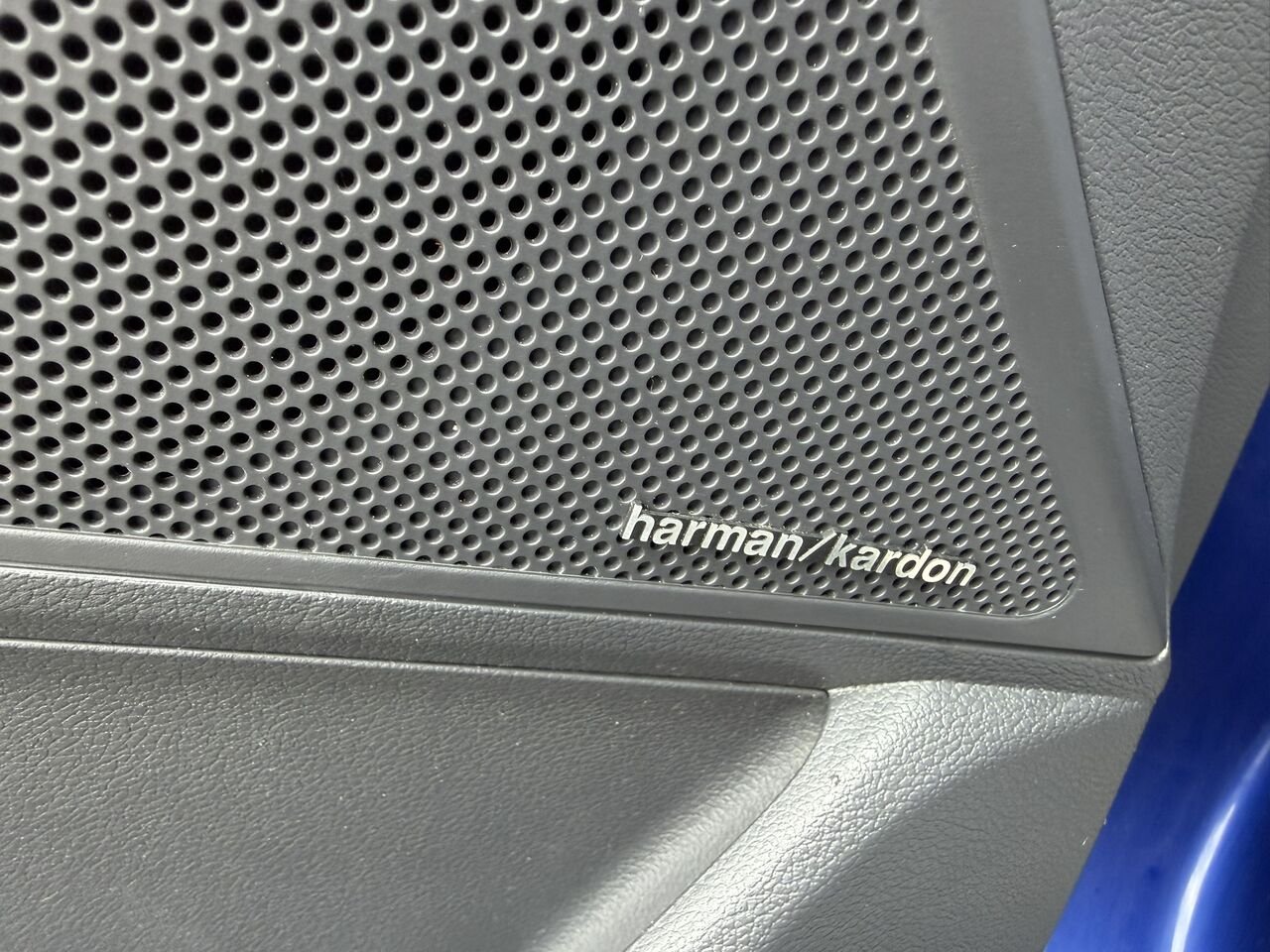 2021 Hyundai Ioniq Electric Ultimate Blue Laval - photo #13