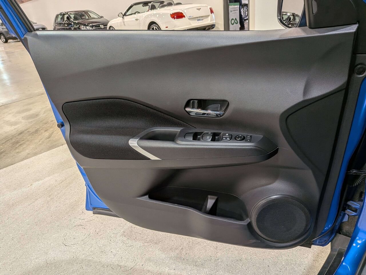 Nissan Kicks Play SV FWD 2025 Bleu Val-David - photo #29