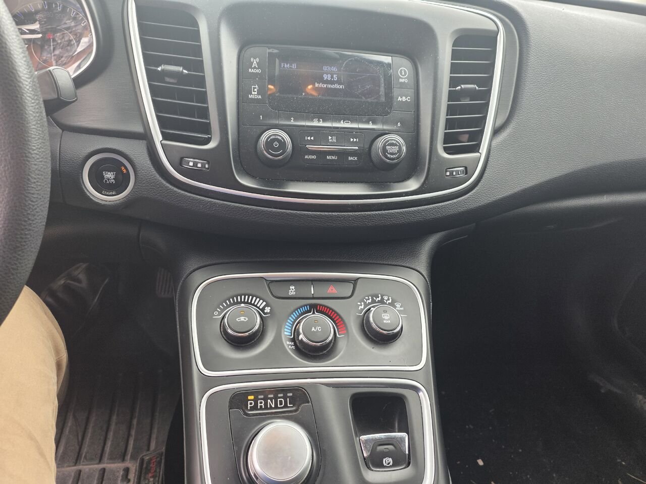 Chrysler 200 2015 Rouge Longueuil, - photo #11