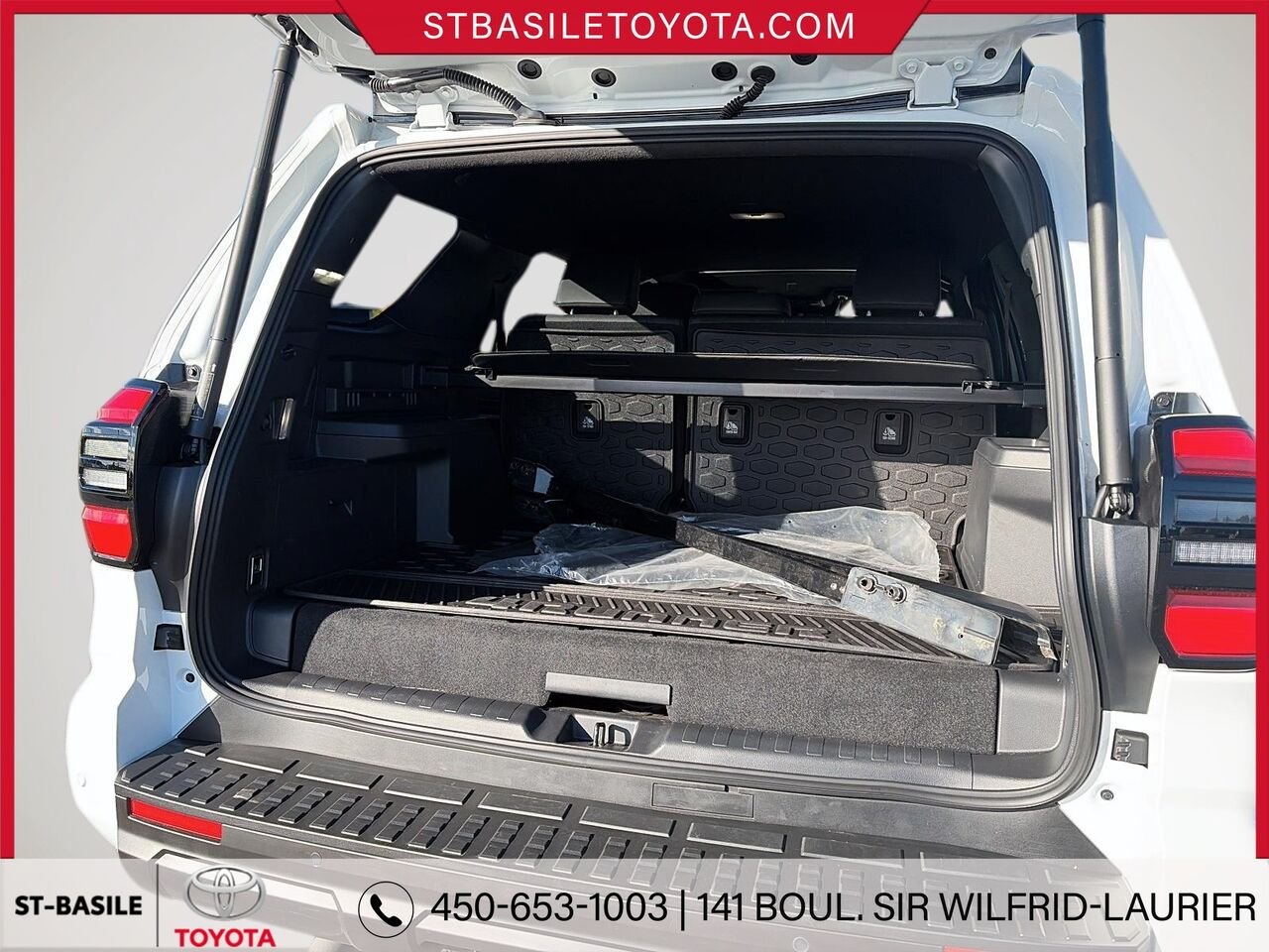 TOYOTA 4RUNNER TRD HORS ROUTE HYBRIDE 2025 Blanc Saint-Basile-le-Grand - photo #8