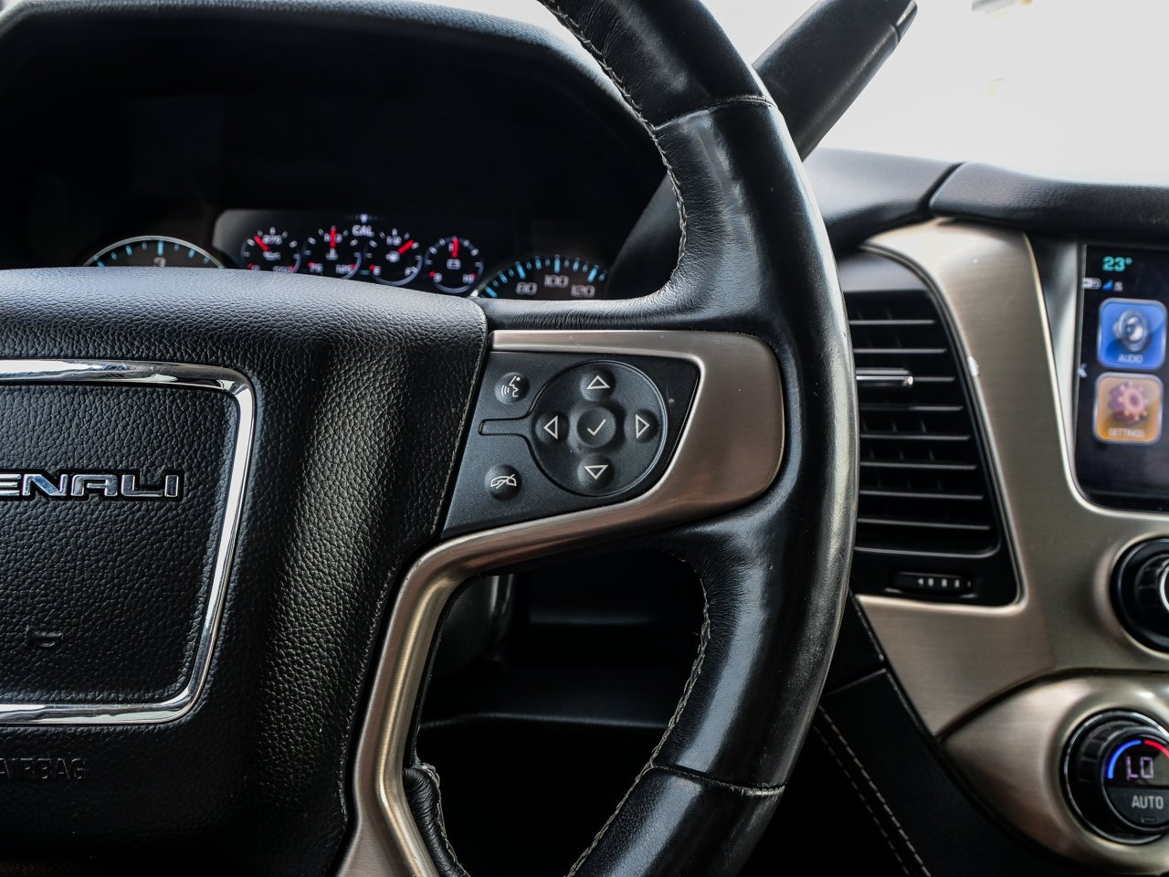 2017 GMC Yukon 4WD 4dr Denali Red Sherwood Park - photo #24