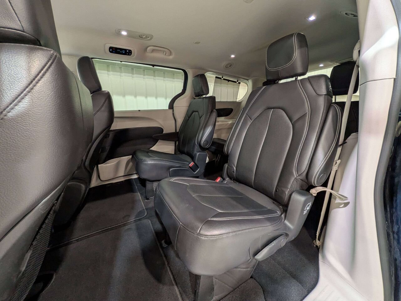 Chrysler Pacifica 2022 Bleu Val-David - photo #11