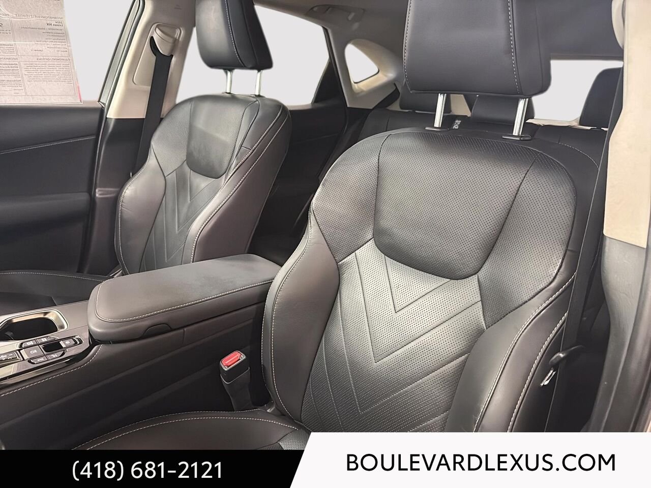 Lexus NX 19365A 2024 Argent Québec - photo #8
