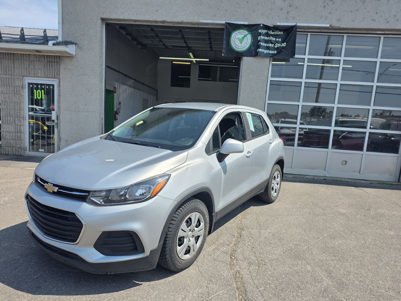 2017 chevrolet trax Grey  - photo #0