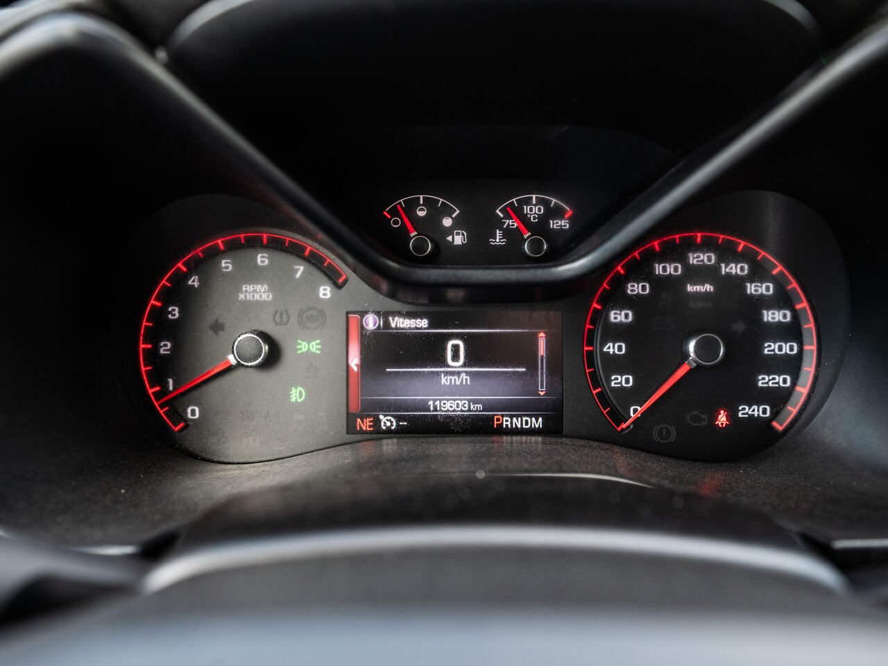 GMC Canyon 2016 Rouge Sainte-Julienne - photo #14