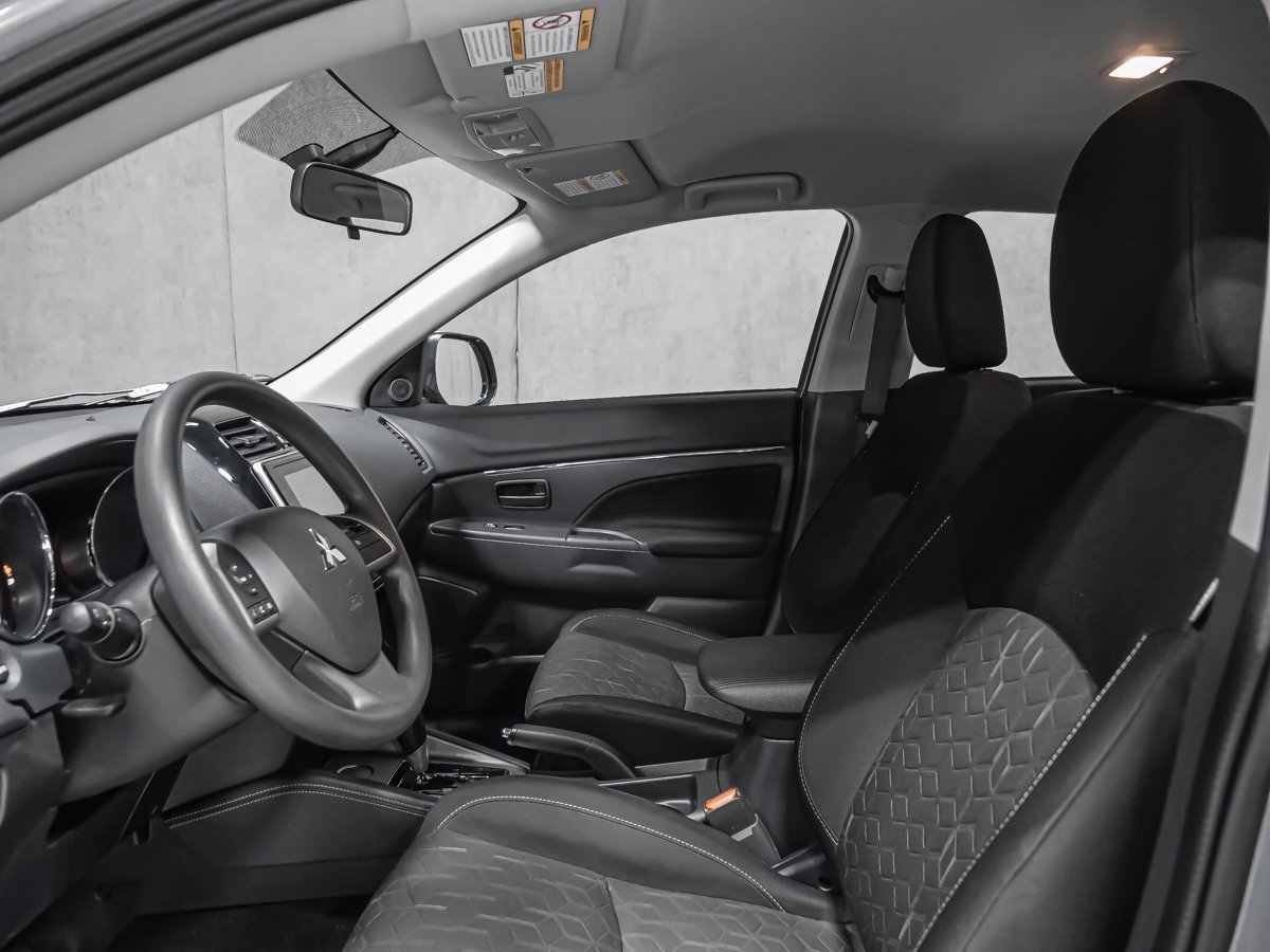 2025 Mitsubishi RVR ES Grey Montreal - photo #11