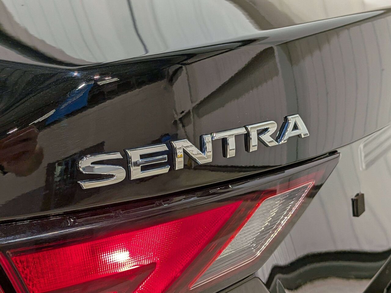2024 Nissan Sentra S Plus CVT Black Val-David - photo #33