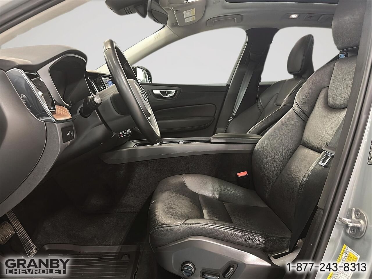 2024 Volvo XC60 Recharge Plus Dark Theme | G3874 Beige Granby - photo #10
