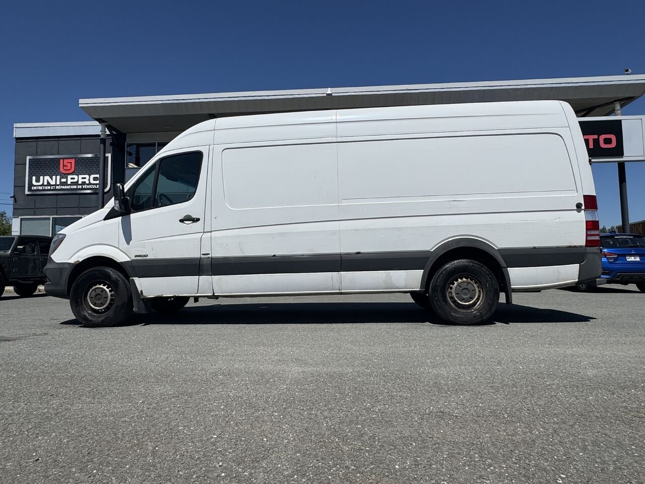 2014 Mercedes-Benz Sprinter Diesel 2500 White Granby - photo #2