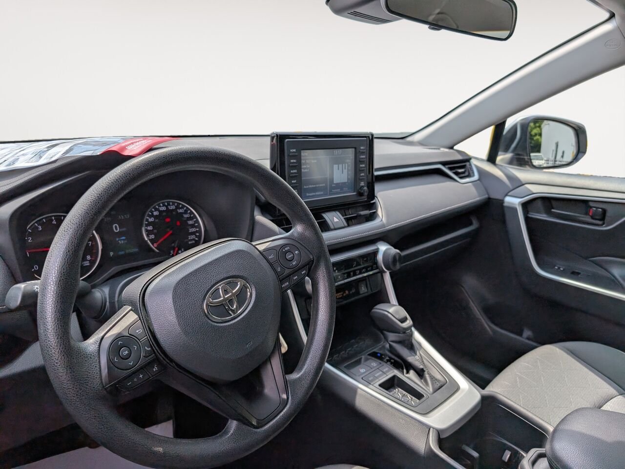 Toyota RAV4 LE/SIÈGES CHAUFFANTS/CAMÉRA DE RECUL/BLUETOOTH/AC/ 2022 Argent Sherbrooke - photo #8