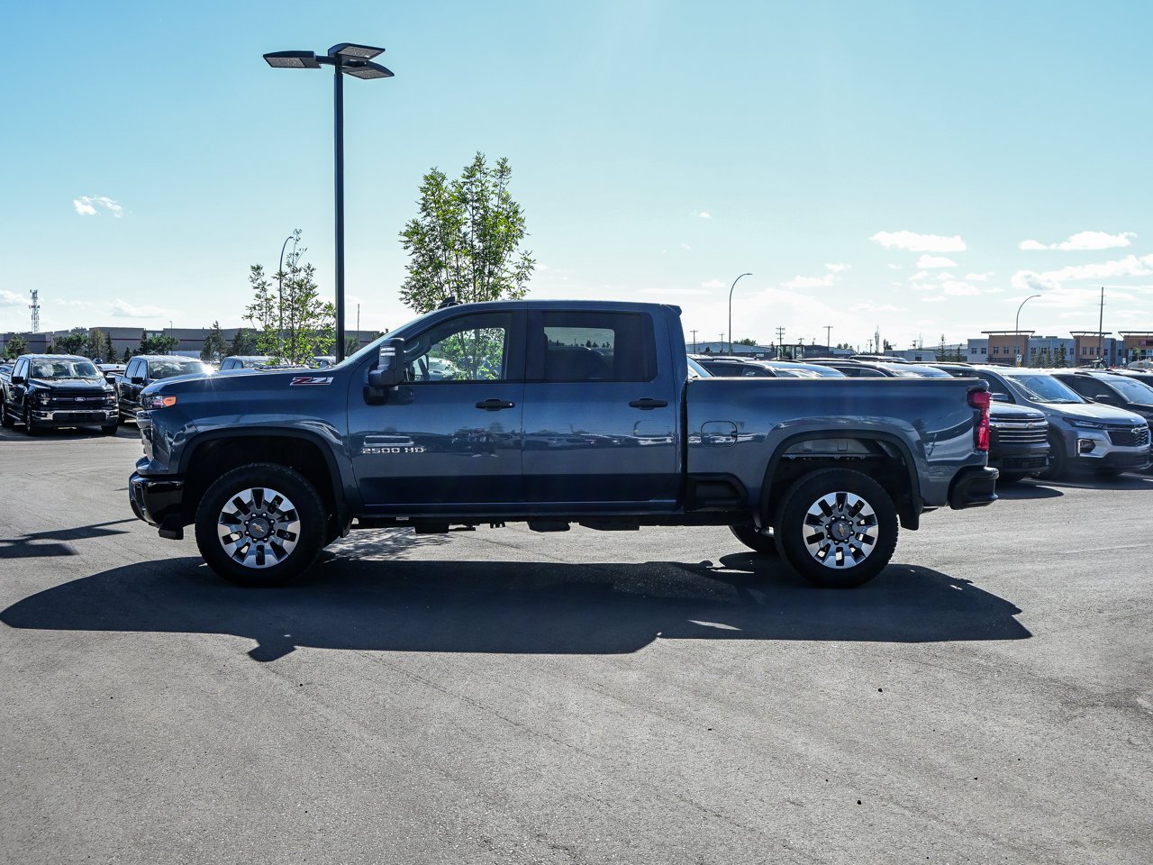 2026 Chevrolet Silverado 2500HD 4WD Crew Cab 159 Custom Blue Sherwood Park - photo #9