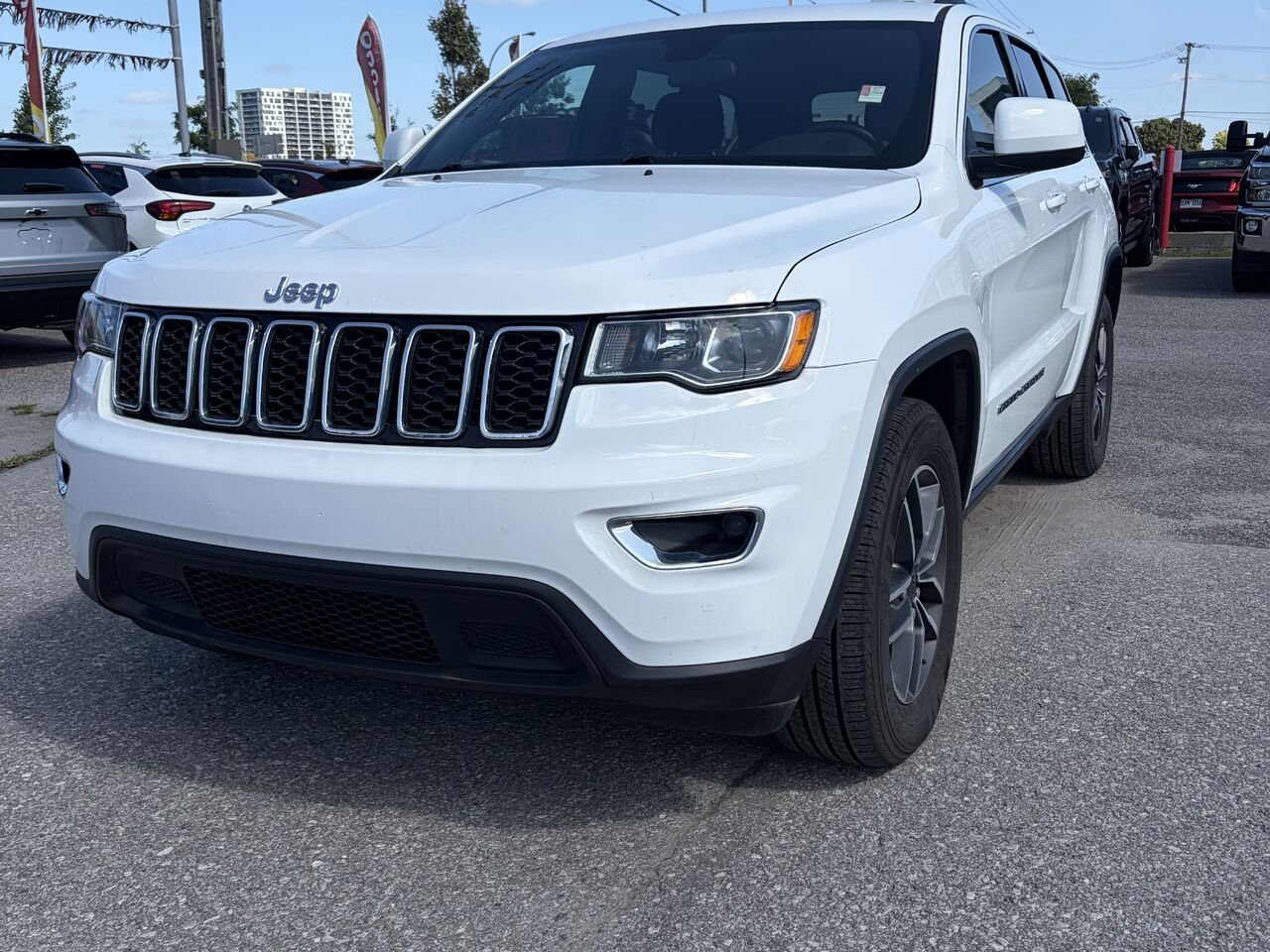 JEEP GRAND CHEROKEE Laredo 4x4 2021 Blanc Gatineau - photo #0